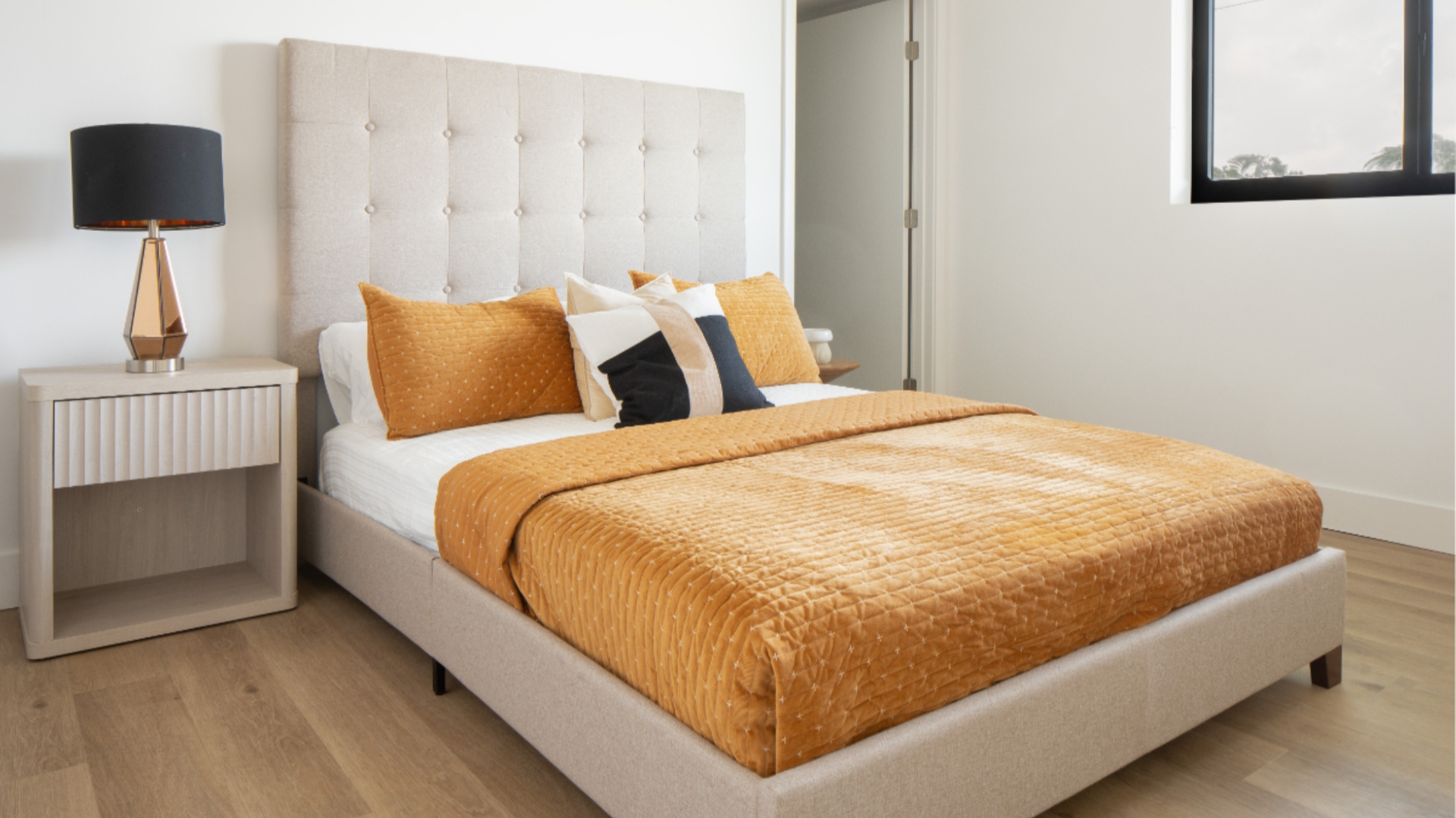 Revv_LuxuryApartments_Bedroom_HollywoodFlorida