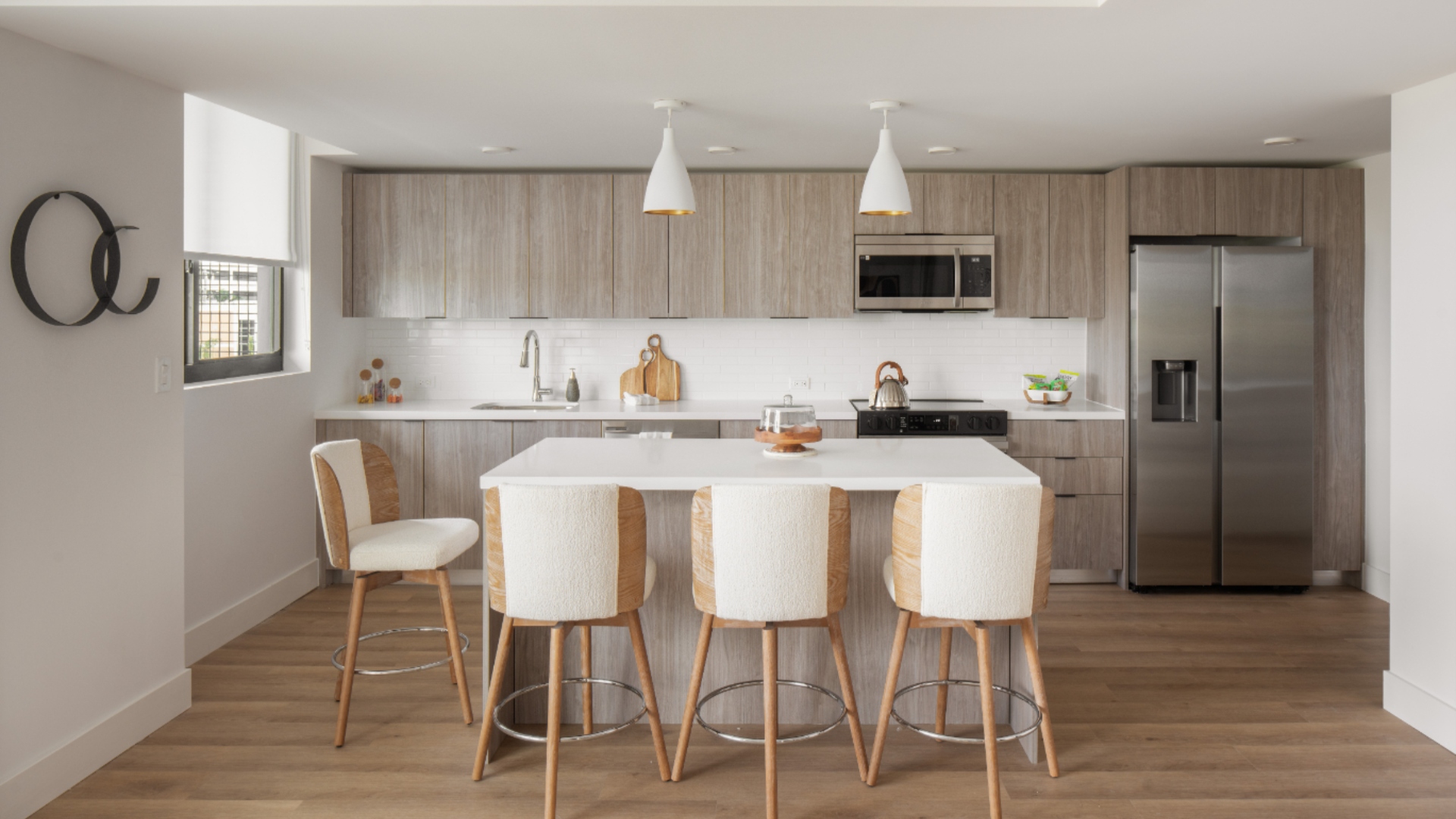 Revv_LuxuryApartments_Kitchen_HollywoodFlorida